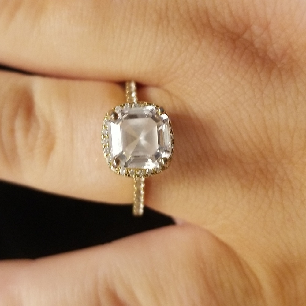 Vera Wang engagement/wedding ring 925 diamond simulate